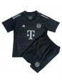 Otroški Nogometna dresi replika Bayern Munich Vratar Gostujoči 2023-24 Kratek rokav (+ hlače)
